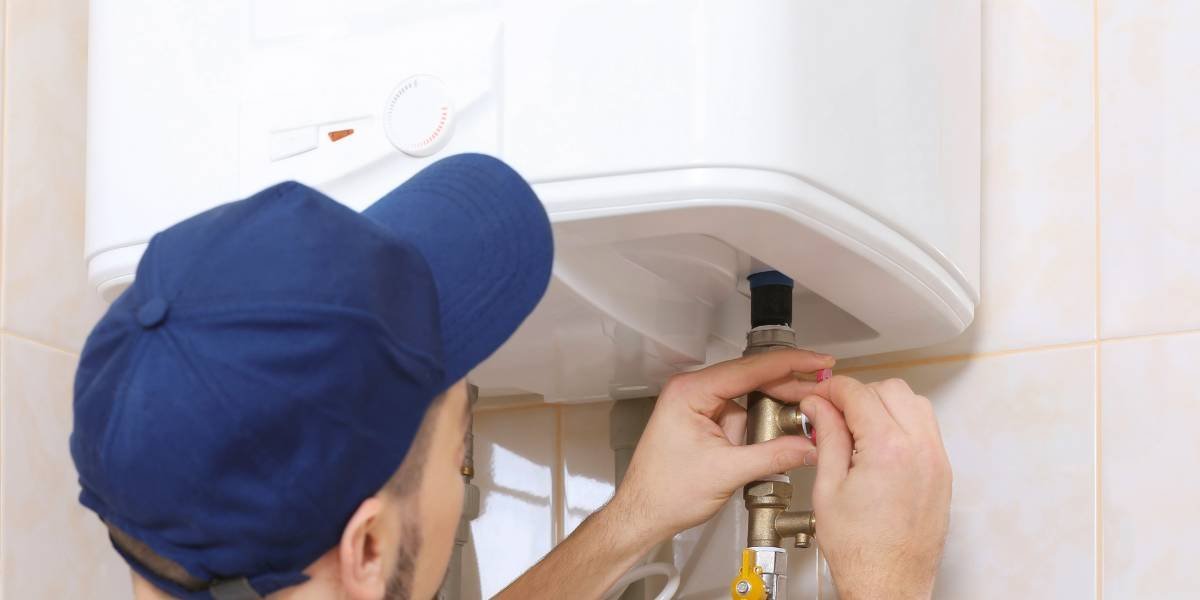 Termoacumulador com fugas de água